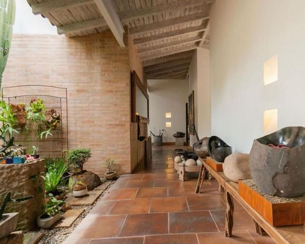 Casa de 4 alcobas en venta en Escobero, Envigado, 349 m² · foto 2 de 15