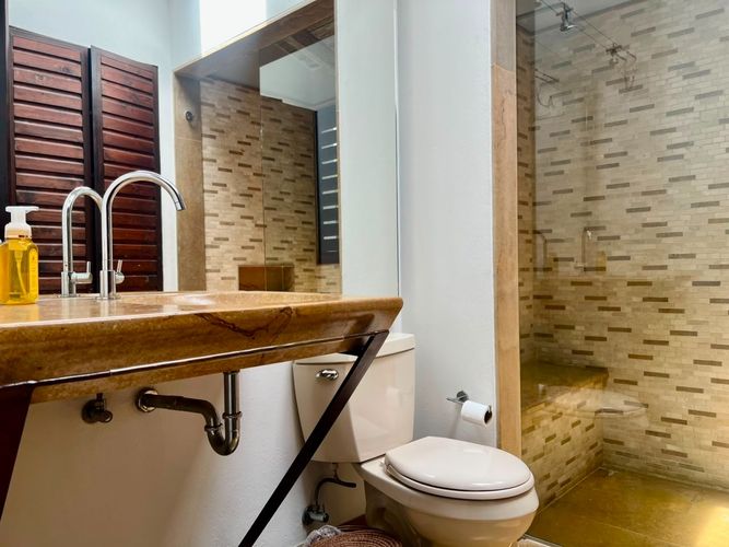 Casa de 4 alcobas en venta en Escobero, Envigado, 349 m² · foto 8 de 15