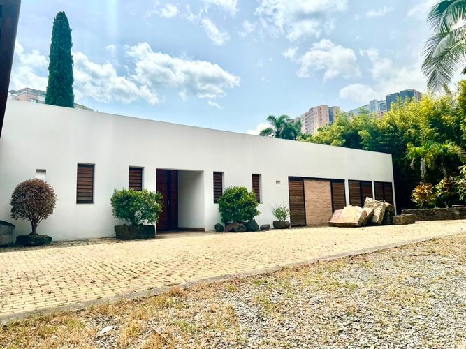Casa de 4 alcobas en venta en Escobero, Envigado, 349 m² · foto 13 de 15