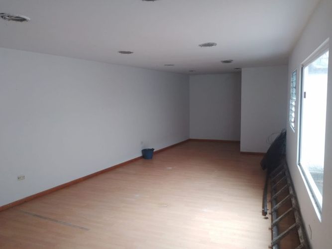 Oficina en arriendo en Camparola, Itagüí, 680 m² · foto 14 de 14