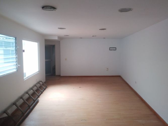 Oficina en arriendo en Camparola, Itagüí, 680 m² · foto 12 de 14