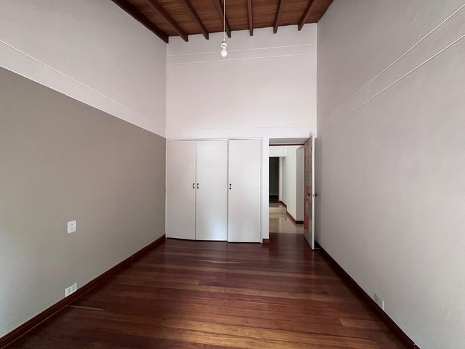 Casa de 4 alcobas en arriendo en El Poblado, Medellín, 250 m² · foto 15 de 20