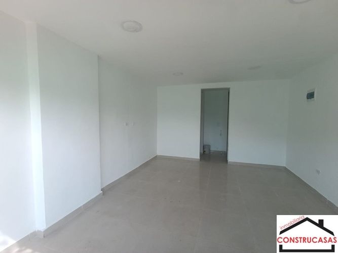Local en arriendo en Urbanizacion Villa Verde, Medellín, 25 m² · foto 6 de 8