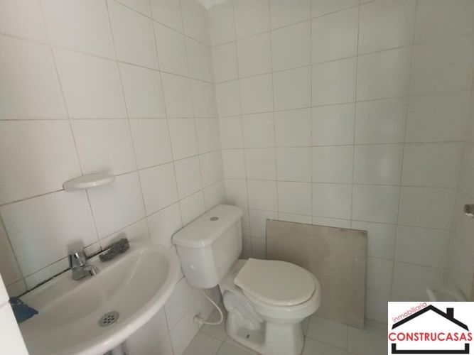 Local en arriendo en Urbanizacion Villa Verde, Medellín, 25 m² · foto 7 de 8