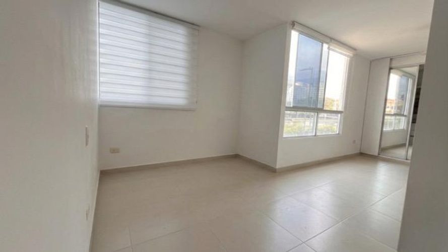 Apartamento de 2 alcobas en venta en Guabinas, Yumbo, 60 m² · foto 3 de 13