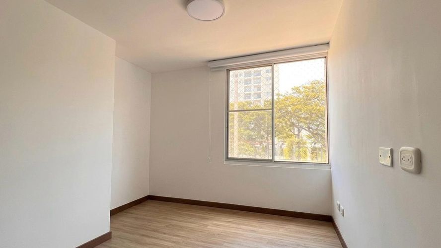 Apartamento de 2 alcobas en venta en Guabinas, Yumbo, 60 m² · foto 7 de 13