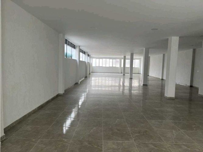 Local en arriendo en Milan, Manizales, 275 m² · foto 2 de 6