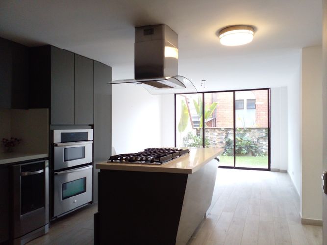Casa de 4 alcobas en venta en El Poblado, Medellín, 300 m² · foto 5 de 20