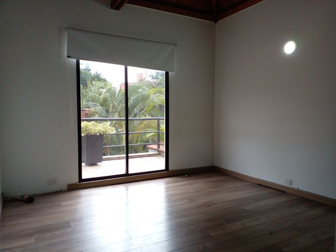 Casa de 4 alcobas en venta en El Poblado, Medellín, 300 m² · foto 9 de 20