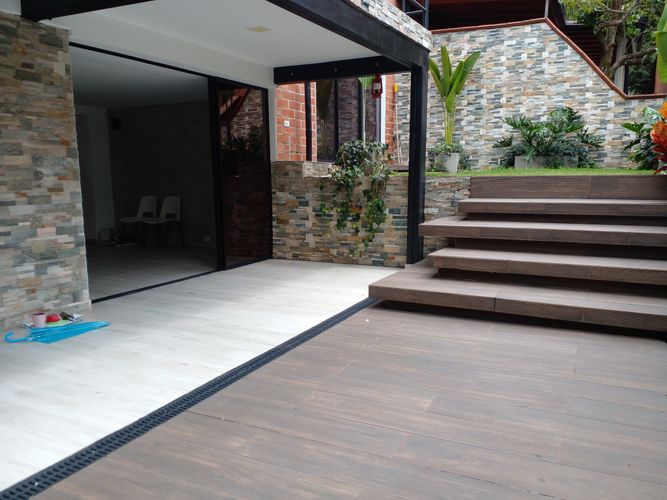 Casa de 4 alcobas en venta en El Poblado, Medellín, 300 m² · foto 3 de 20