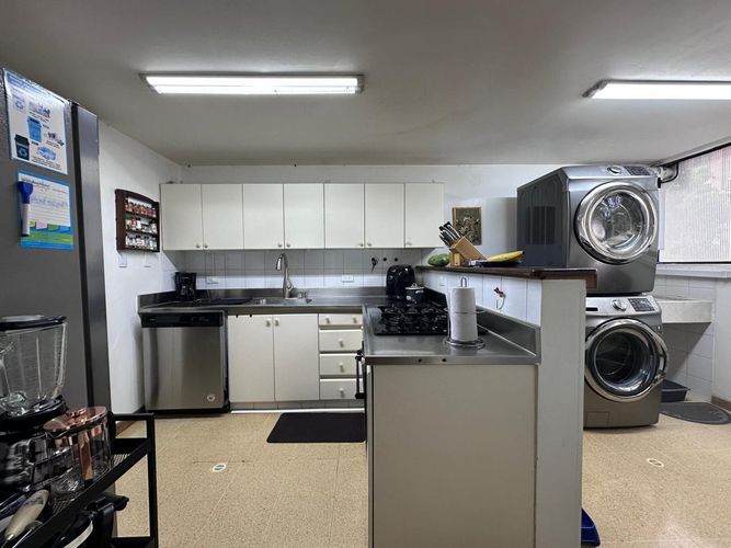 Casa de 4 alcobas en venta en El Poblado, Medellín, 210 m² · foto 4 de 19