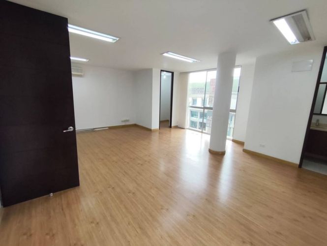 Oficina en arriendo en La Aguacatala, Medellín, 73 m² · foto 2 de 14