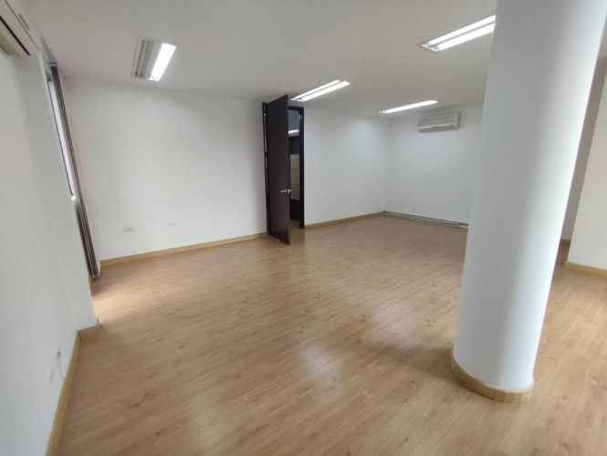 Oficina en arriendo en La Aguacatala, Medellín, 73 m² · foto 7 de 14