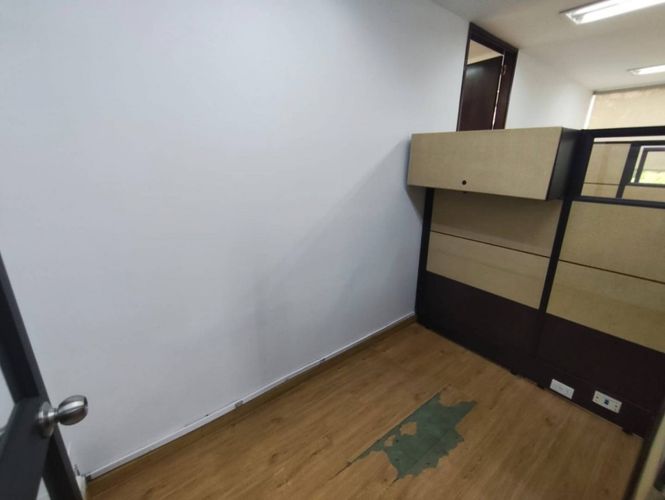 Oficina en arriendo en La Aguacatala, Medellín, 73 m² · foto 12 de 14