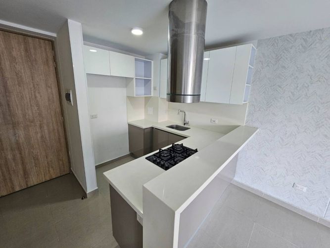 Apartamento de 3 alcobas en venta en Cañaveral, Floridablanca, 84 m² · foto 3 de 12