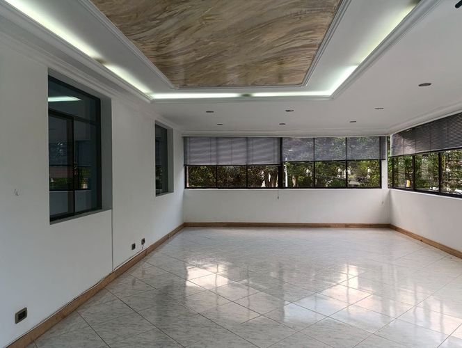 Apartamento de 3 alcobas en arriendo en El Poblado, Medellín, 160 m² · foto 4 de 19