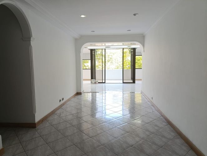 Apartamento de 3 alcobas en arriendo en El Poblado, Medellín, 160 m² · foto 2 de 19