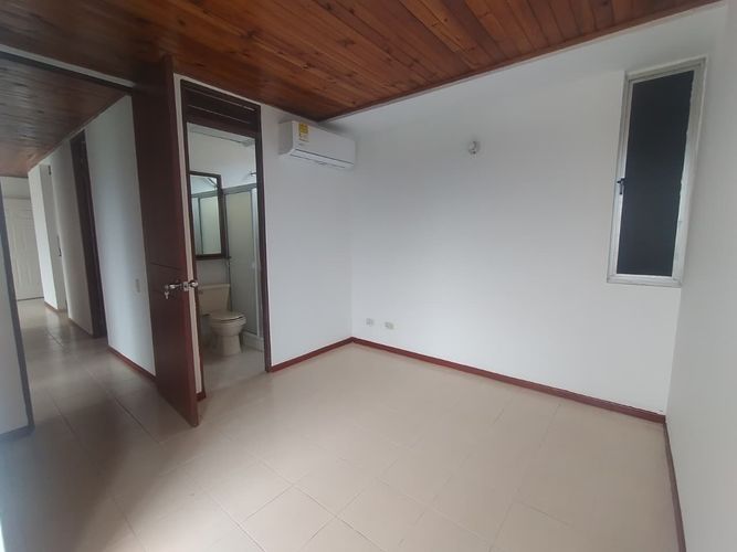 Apartamento de 3 alcobas en venta en Santa Anita, Cali, 70 m² · foto 11 de 21