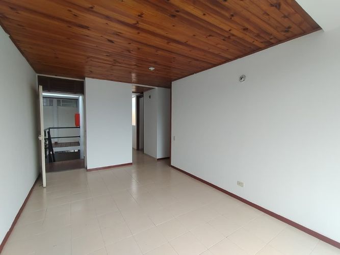 Apartamento de 3 alcobas en venta en Santa Anita, Cali, 70 m² · foto 4 de 21