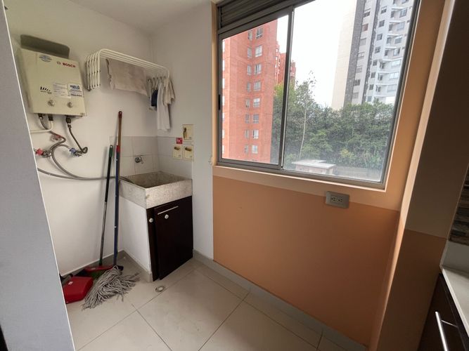 Apartamento de 2 alcobas en venta en Lalinde, Medellín, 93 m² · foto 13 de 16