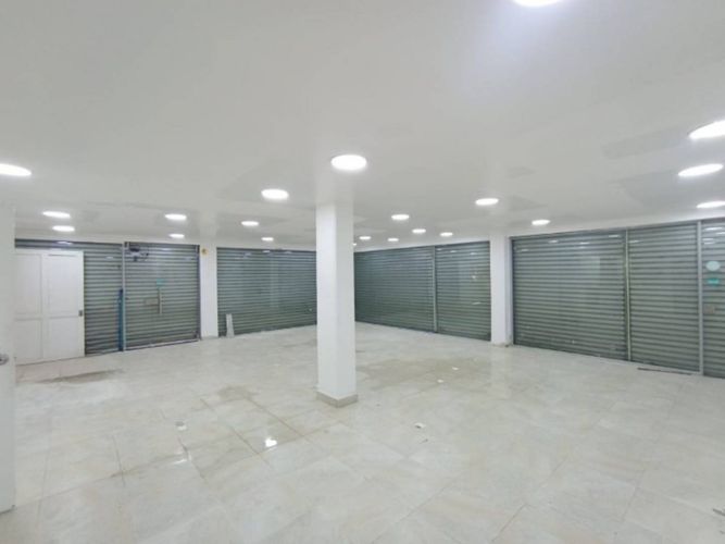 Local en venta en San Diego, Medellín, 200 m² · foto 2 de 9