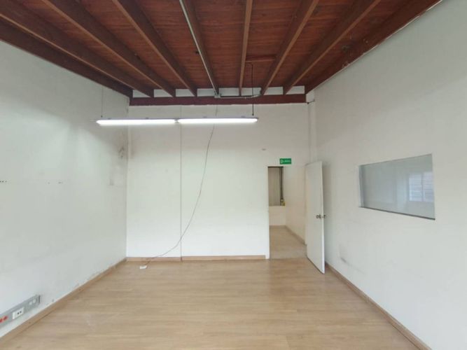 Local en venta en San Diego, Medellín, 200 m² · foto 8 de 9