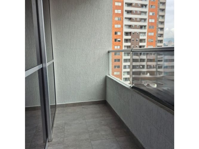 Apartamento de 3 alcobas en venta en Ancon Sur, Sabaneta, 86 m² · foto 2 de 13