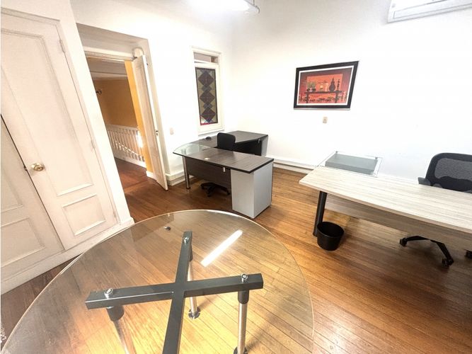 Oficina en arriendo en Astorga, Medellín, 22 m² · foto 2 de 5
