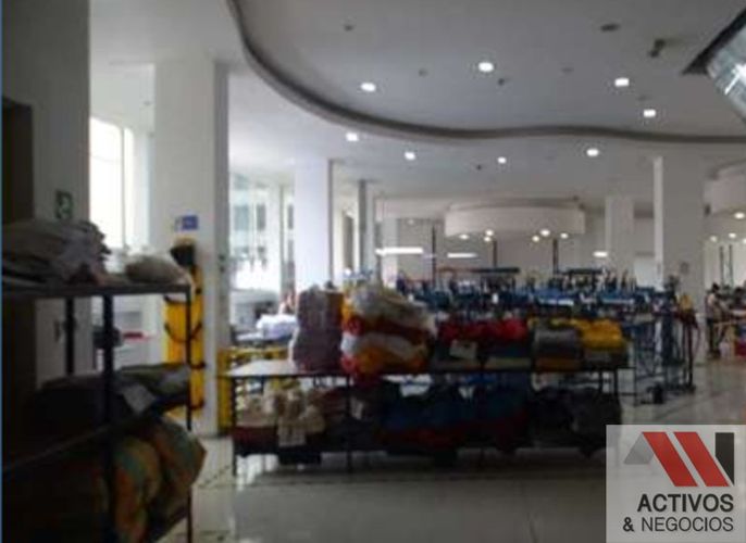 Bodega en venta en Colombia, Medellín, 2372 m² · foto 4 de 24