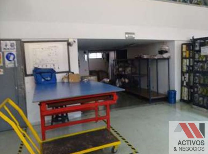 Bodega en venta en Colombia, Medellín, 2372 m² · foto 5 de 24