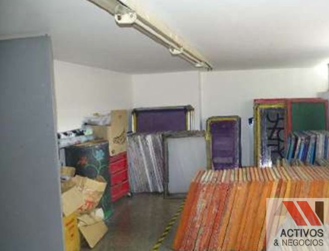 Bodega en venta en Colombia, Medellín, 2372 m² · foto 9 de 24