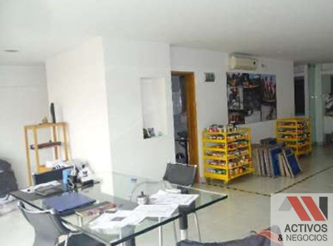 Bodega en venta en Colombia, Medellín, 2372 m² · foto 11 de 24