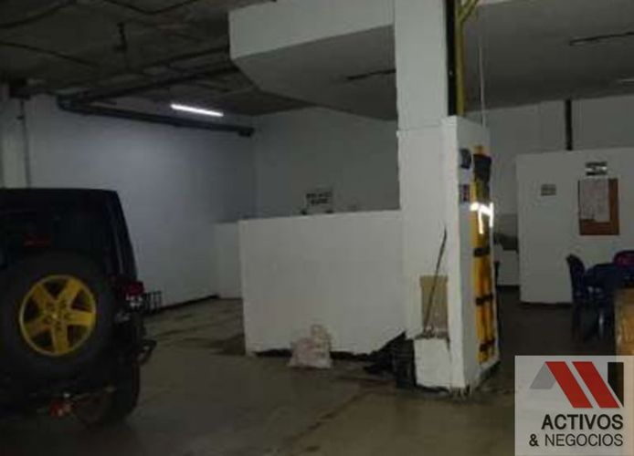 Bodega en venta en Colombia, Medellín, 2372 m² · foto 19 de 24