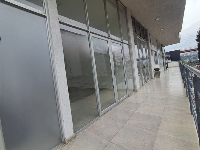 Local en arriendo en Sector Plaza De Bolivar, Pereira, 35 m² · foto 4 de 8