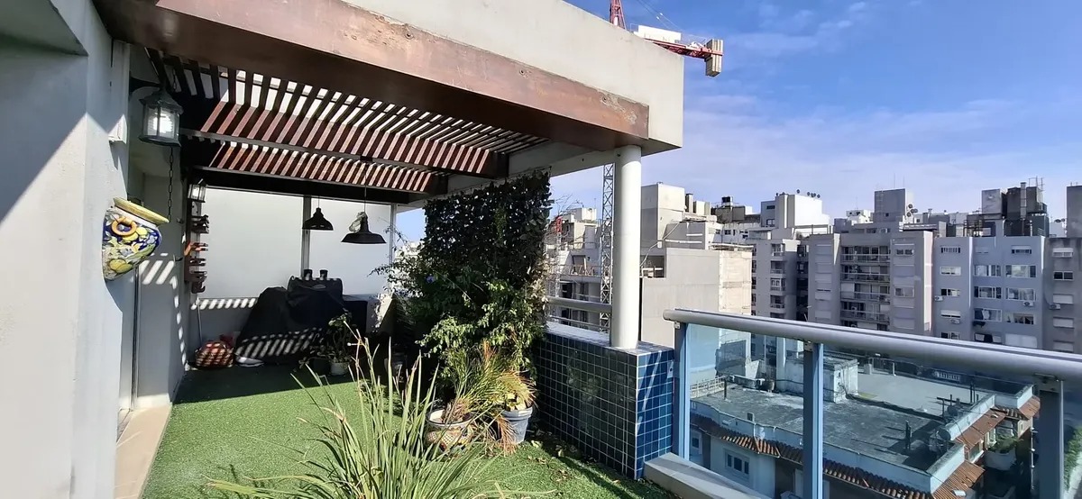 Alquiler de Penthouse Amueblado de 3 dormitorios, con gran terraza y garaje en Villa Biarritz