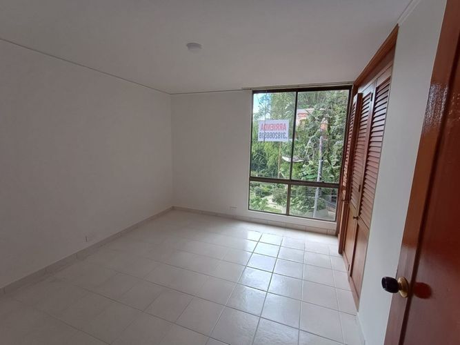Apartamento de 3 alcobas en arriendo en La Florida, Medellín, 147 m² · foto 8 de 24
