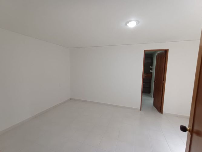 Apartamento de 3 alcobas en arriendo en La Florida, Medellín, 147 m² · foto 13 de 24