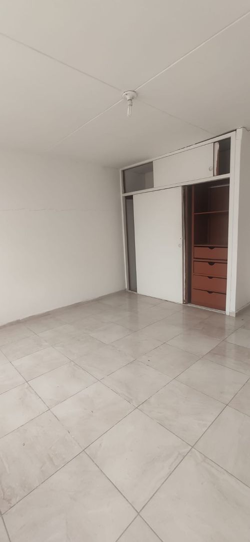 Casa en venta en Los Alcazares, Bogotá · foto 13 de 24