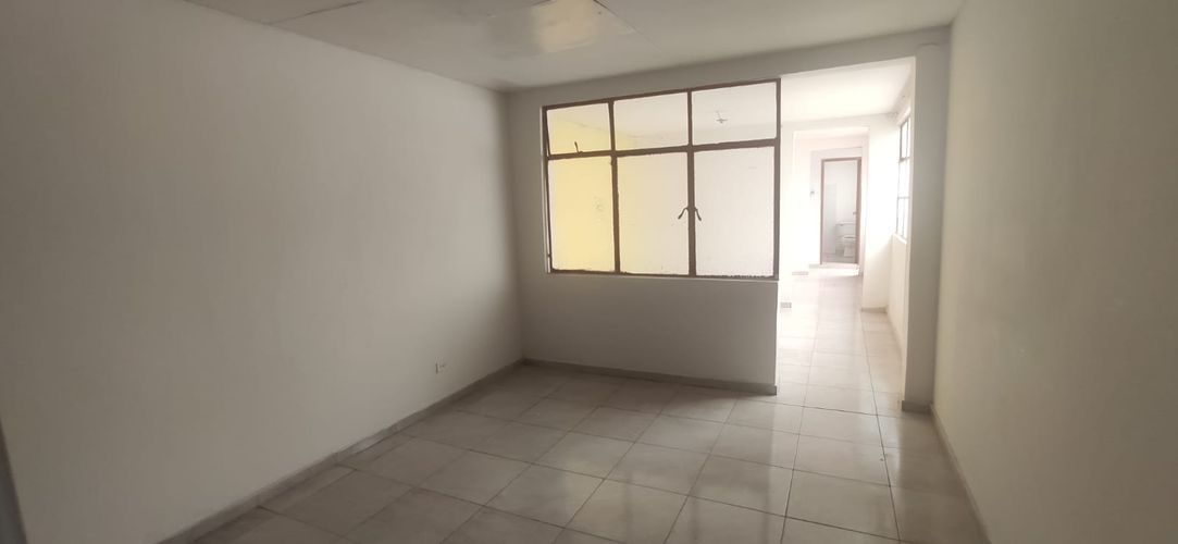 Casa en venta en Los Alcazares, Bogotá · foto 4 de 24