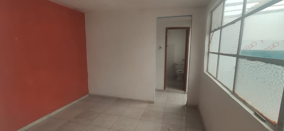 Casa en venta en Los Alcazares, Bogotá · foto 8 de 24