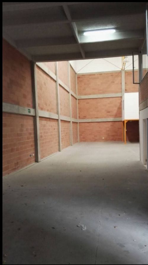 Bodega en venta en Siberia, Cota, 400 m² · foto 4 de 9