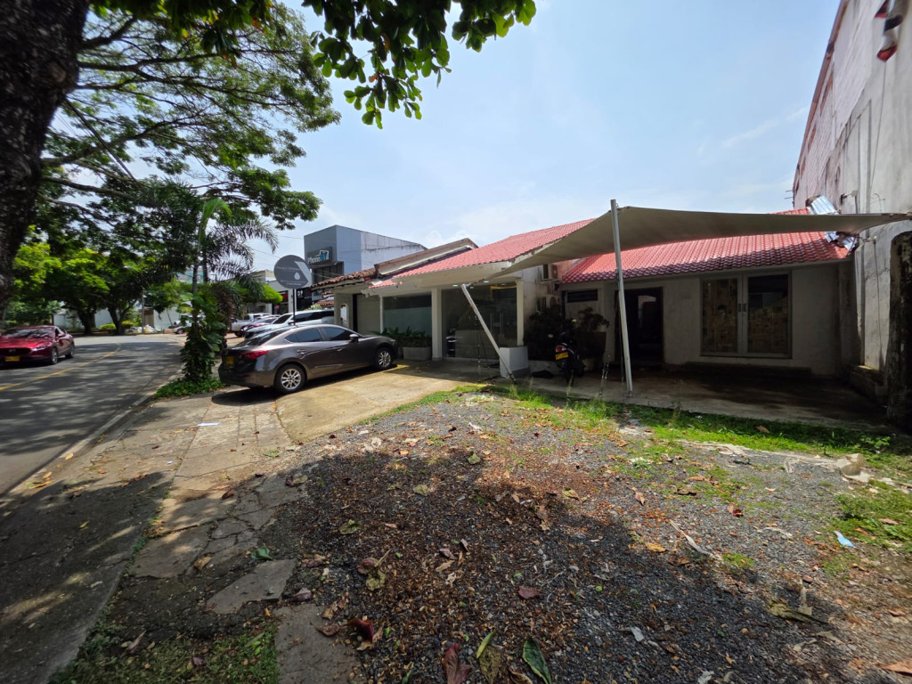 Casa en Arriendo en Ciudad jardin, Cali