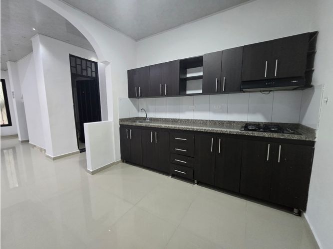 Casa de 10 alcobas en arriendo en San Fernando, Armenia, 304 m² · foto 5 de 24