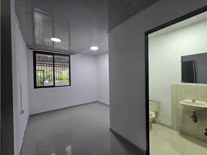 Casa de 10 alcobas en arriendo en San Fernando, Armenia, 304 m² · foto 11 de 24