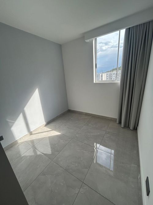 Apartamento de 2 alcobas en venta en Zona Industrial, Yumbo, 55 m² · foto 7 de 14