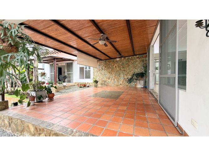 Casa de 3 alcobas en venta en Armenia, 300 m² · foto 5 de 24