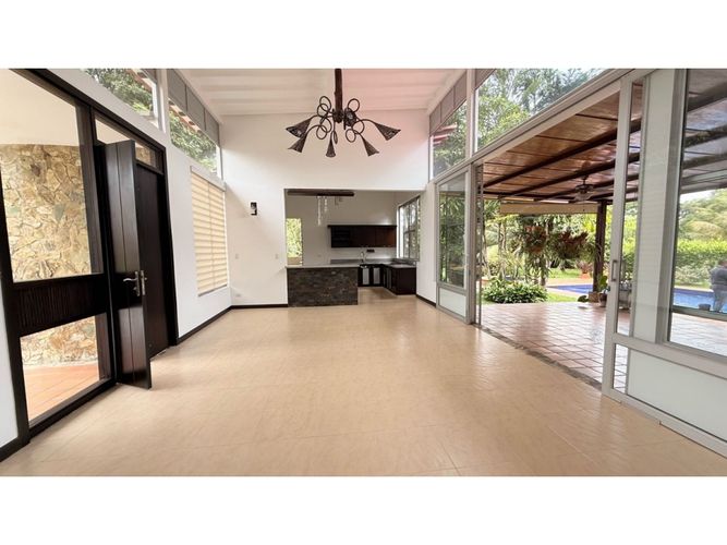 Casa de 3 alcobas en venta en Armenia, 300 m² · foto 7 de 24