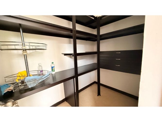 Casa de 3 alcobas en venta en Armenia, 300 m² · foto 12 de 24