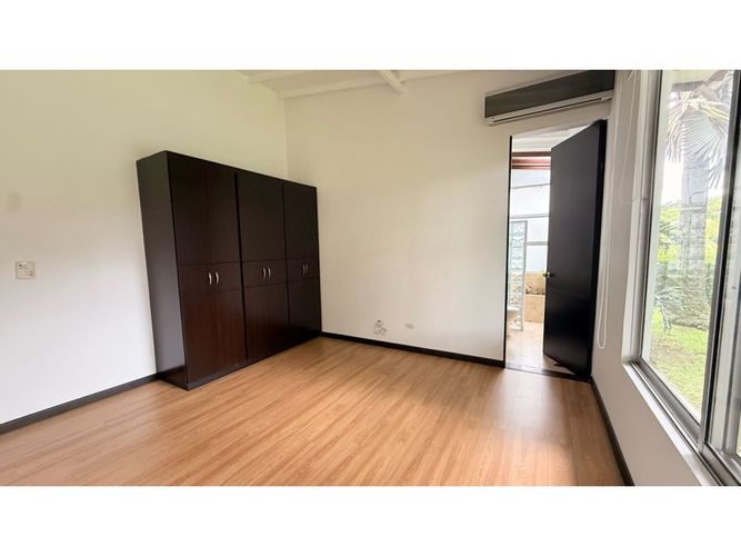 Casa de 3 alcobas en venta en Armenia, 300 m² · foto 14 de 24