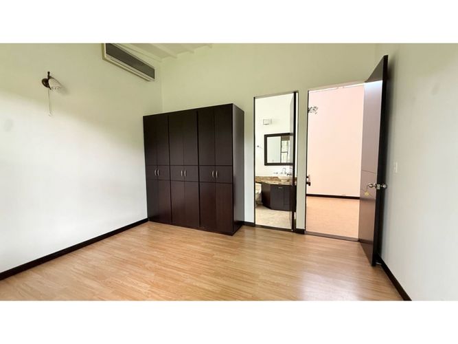 Casa de 3 alcobas en venta en Armenia, 300 m² · foto 17 de 24